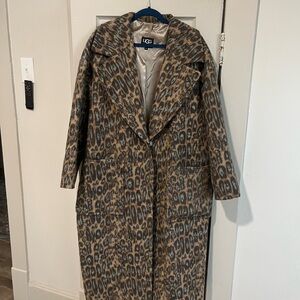 UGG Hattie leopard coat
